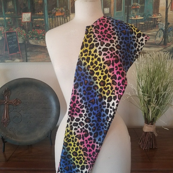 Rainbow cheetah leggings - Picture 2 of 3